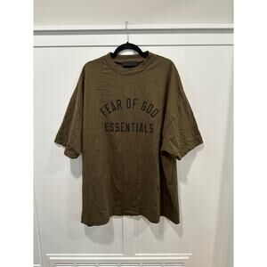 Fear of God Esssntials Tee Size L